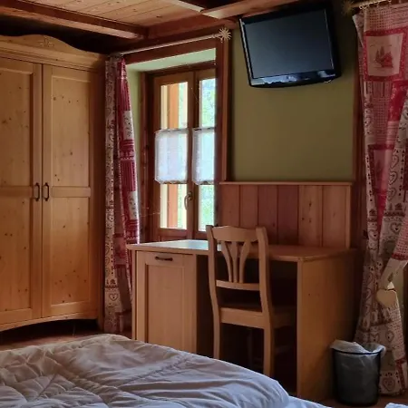 Mirtillo Alpino Nocleg ze śniadaniem 3*