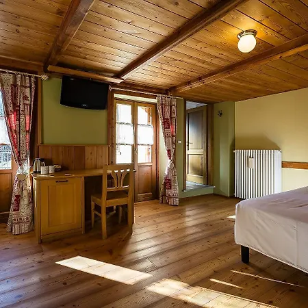 Mirtillo Alpino Bed and Breakfast 3*